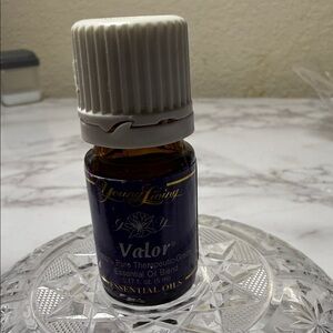 Young Living Valor Essential Oil Blend - Deep Purple